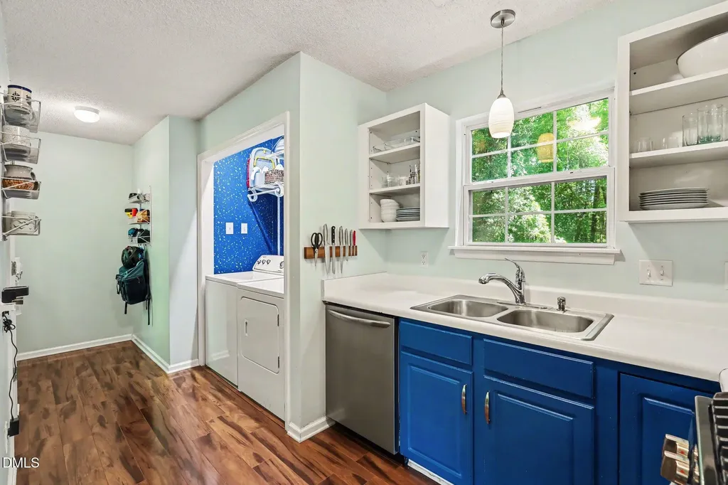 4204 Loch Harbour Lane Raleigh NC 27606
