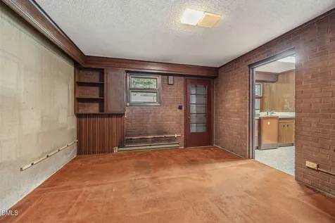 129 Forest Park Drive Thomasville NC 27360