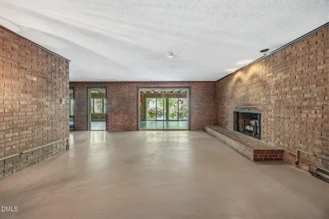 129 Forest Park Drive Thomasville NC 27360