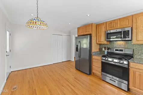 718 S Hughes Street Apex NC 27502