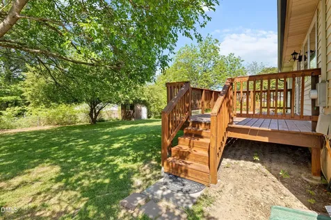718 S Hughes Street Apex NC 27502
