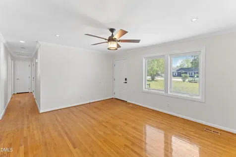 718 S Hughes Street Apex NC 27502