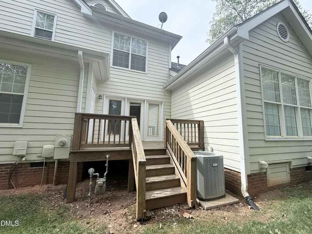 7732 Astoria Place Raleigh NC 27612