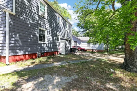 913 Woodrow Street S Wilson NC 27893