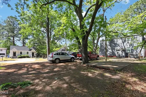913 Woodrow Street S Wilson NC 27893