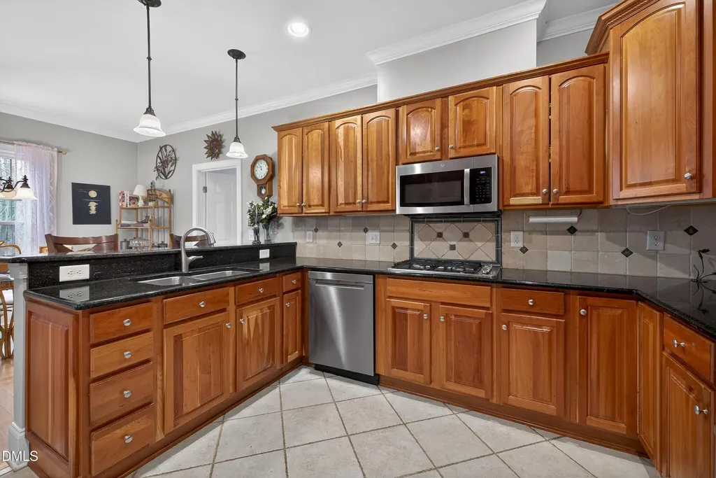 4613 Cross Brook Lane Raleigh NC 27610