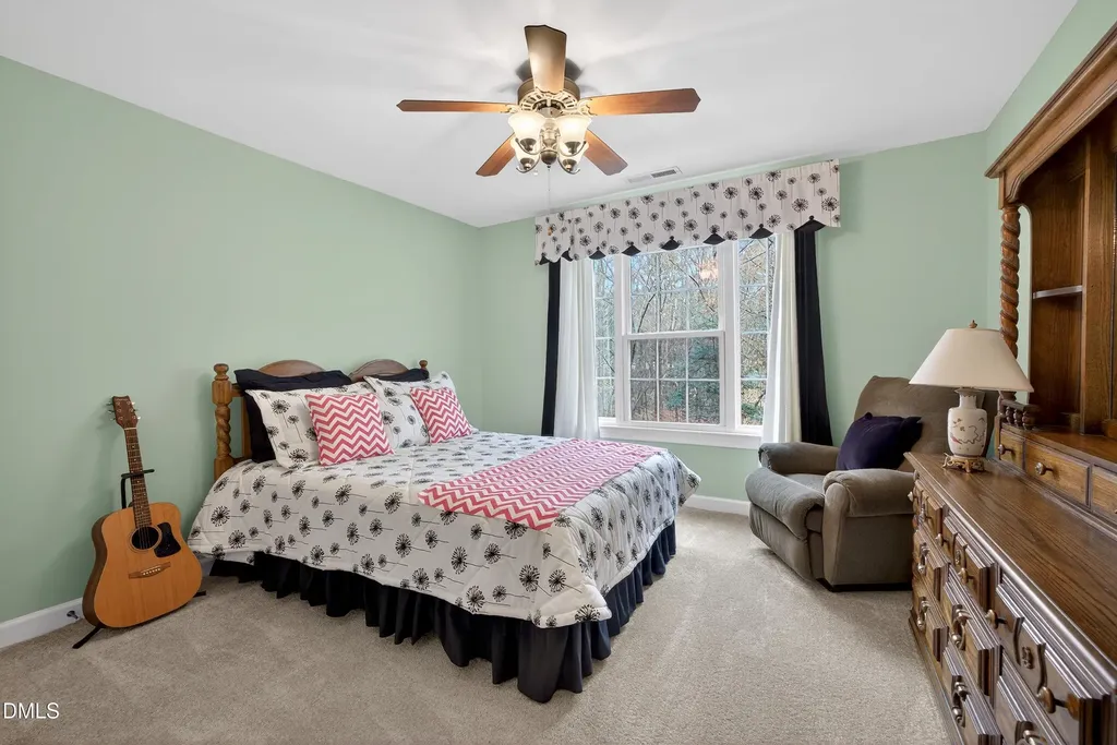 4613 Cross Brook Lane Raleigh NC 27610