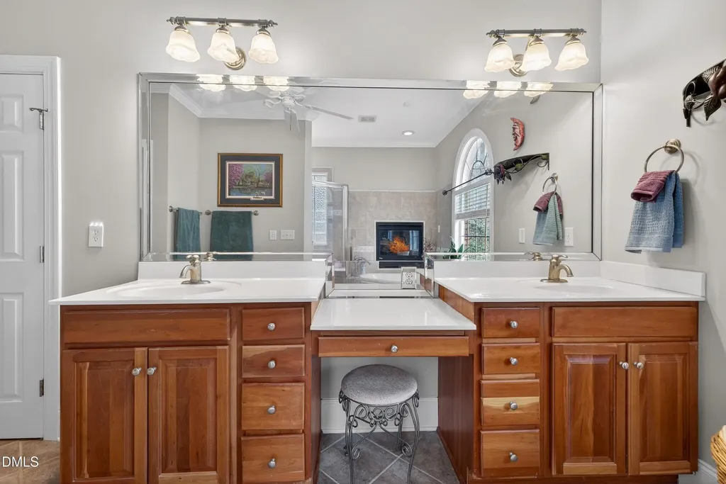 4613 Cross Brook Lane Raleigh NC 27610