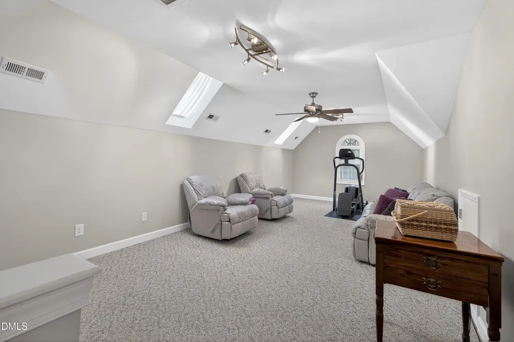4613 Cross Brook Lane Raleigh NC 27610