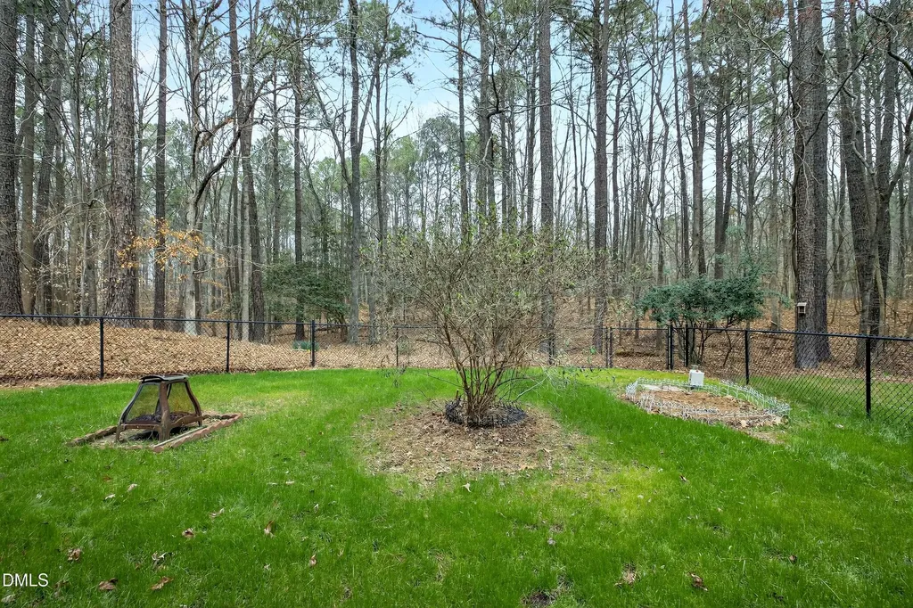 4613 Cross Brook Lane Raleigh NC 27610