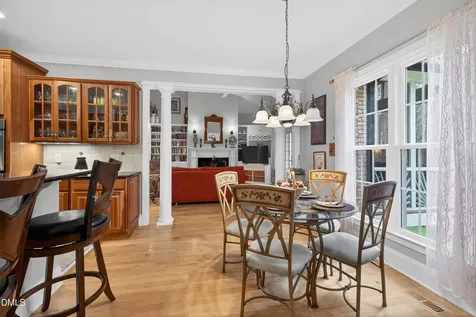 4613 Cross Brook Lane Raleigh NC 27610