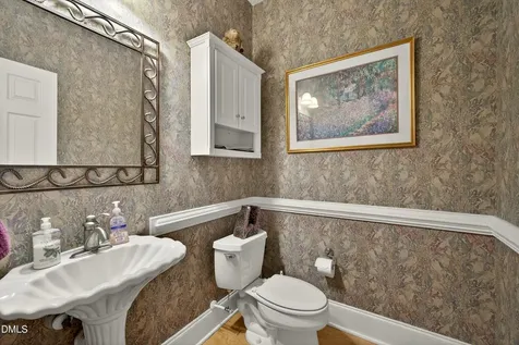 4613 Cross Brook Lane Raleigh NC 27610