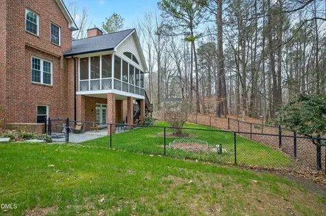 4613 Cross Brook Lane Raleigh NC 27610