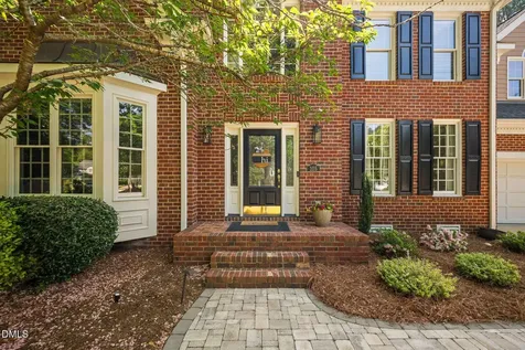 105 Fifemoor Court Cary NC 27518