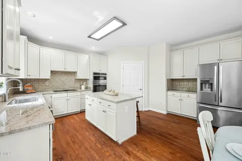 1279 Horsham Way Apex NC 27502