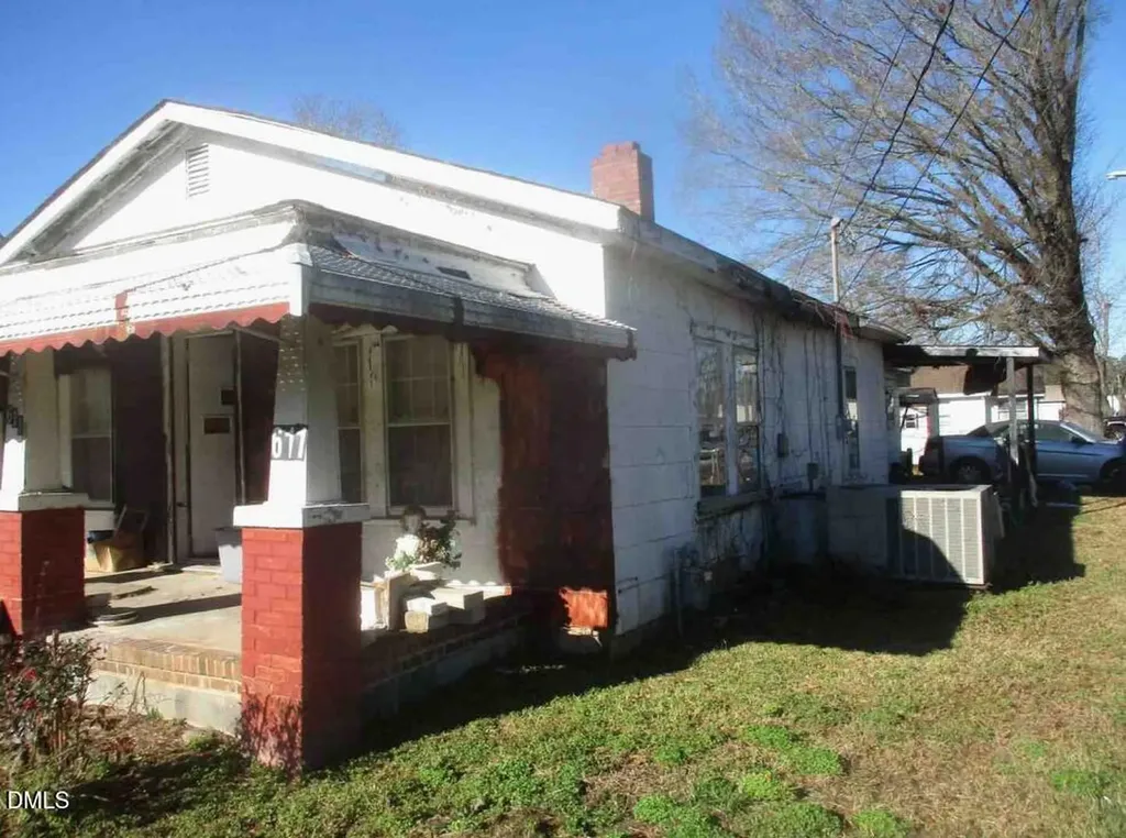 611 N Wilson Avenue Dunn NC 28334