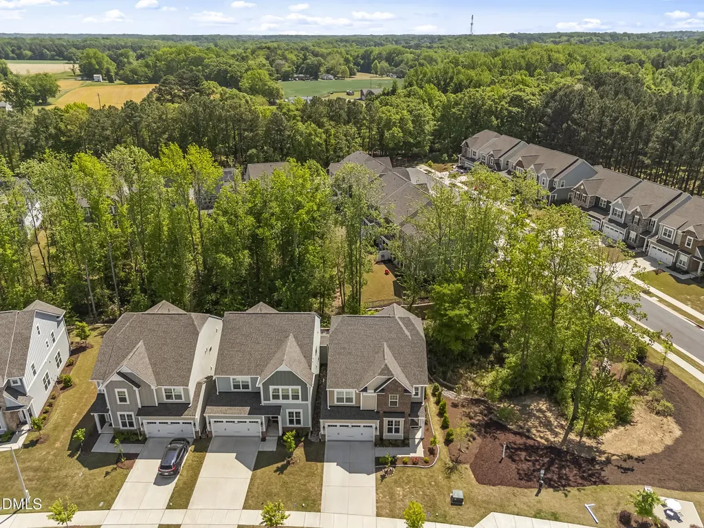 121 Faxton Way Holly Springs NC 27540