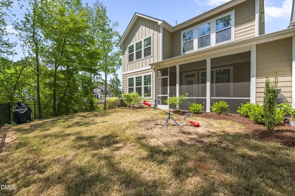 121 Faxton Way Holly Springs NC 27540