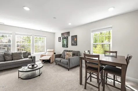121 Faxton Way Holly Springs NC 27540