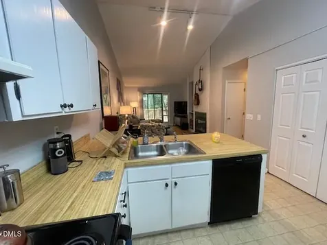 907 W Chatham Street Cary NC 27511