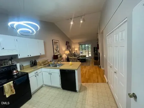 907 W Chatham Street Cary NC 27511