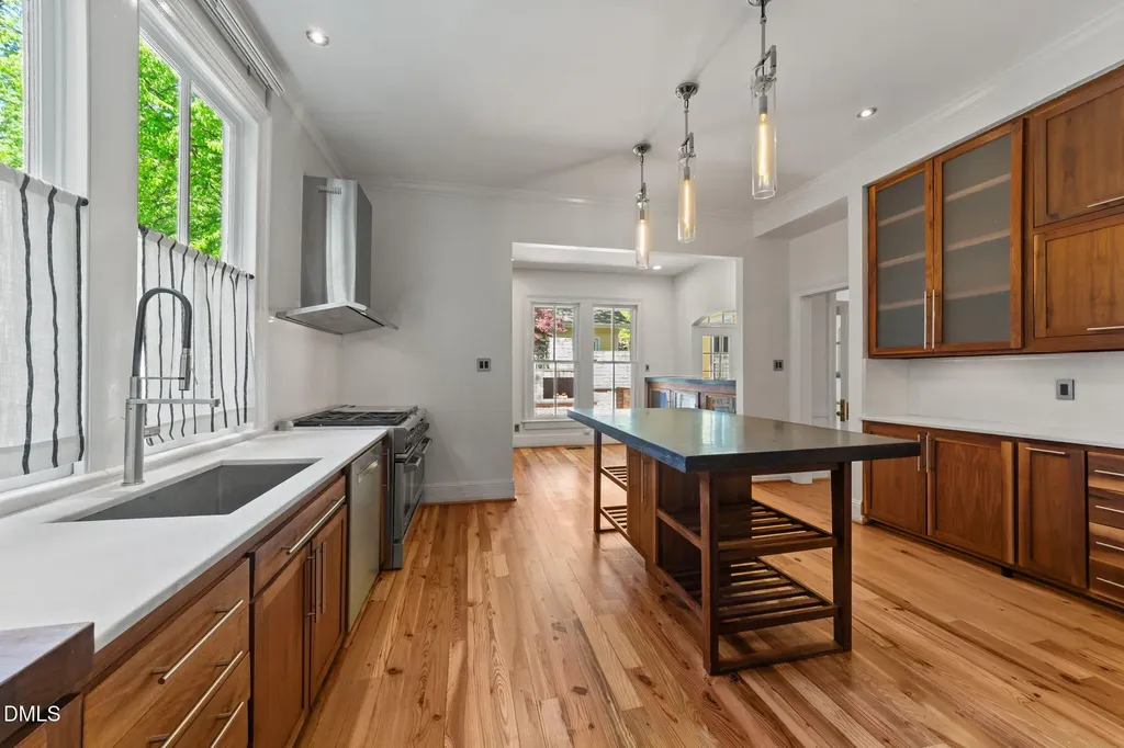 511 Oakwood Avenue Raleigh NC 27601