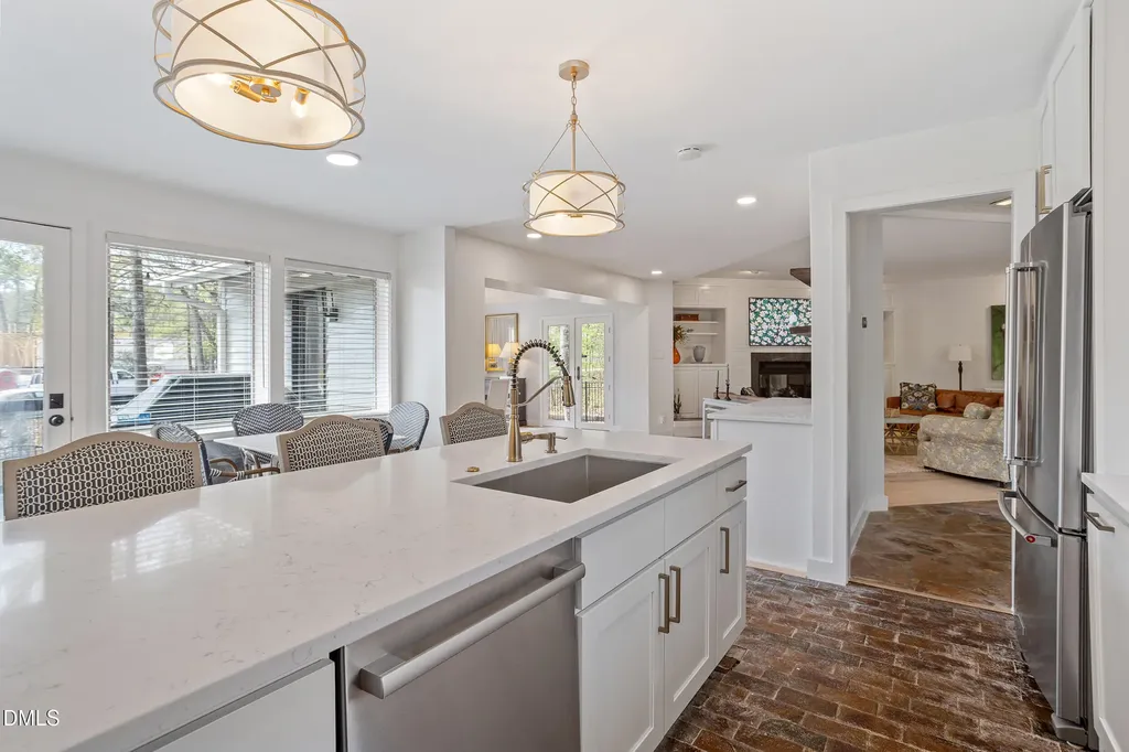 996 Cleland Drive Chapel Hill NC 27517