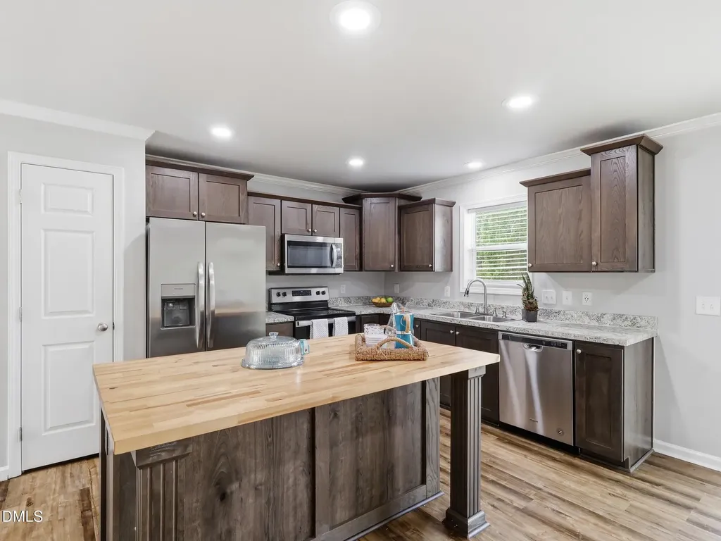 3003 Dogwood Drive Raleigh NC 27604