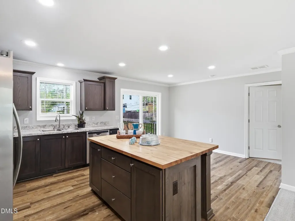 3003 Dogwood Drive Raleigh NC 27604