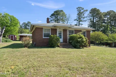709 Wait Avenue Wake Forest NC 27587