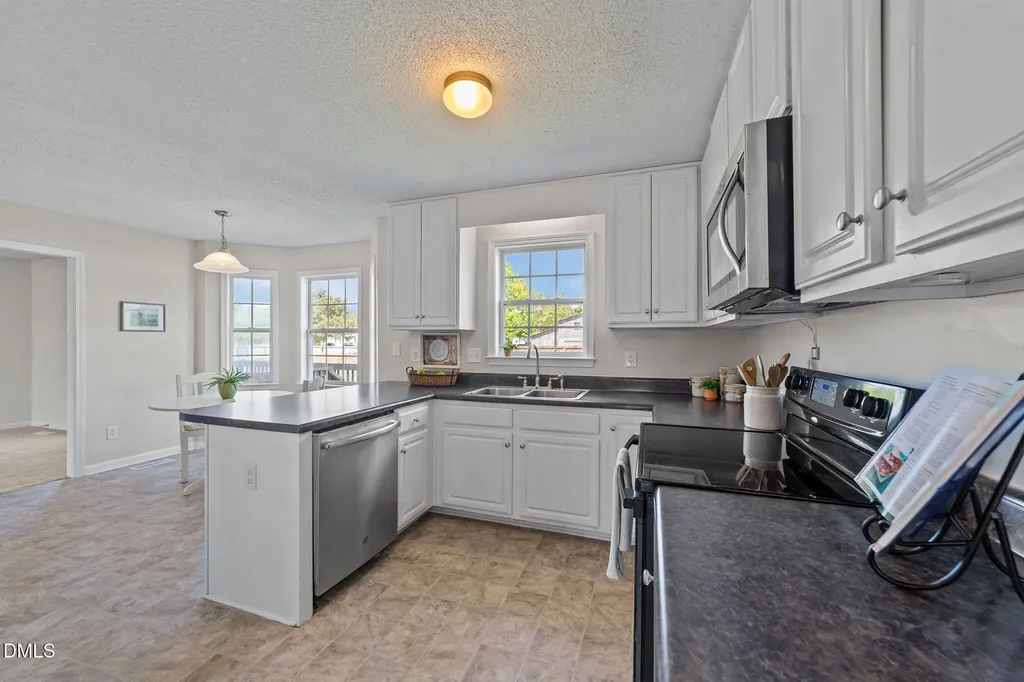 137 Woodglen Drive Clayton NC 27527