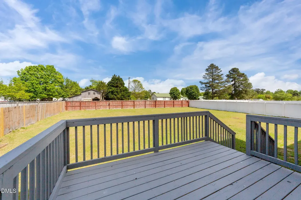137 Woodglen Drive Clayton NC 27527