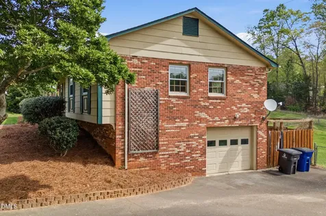 2545 Wood Valley Road Winston-salem NC 27106