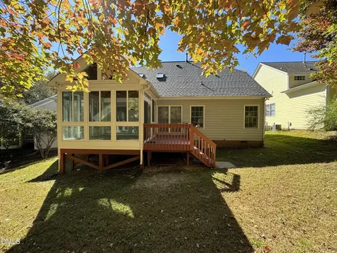 111 Ayelsford Drive Cary NC 27518