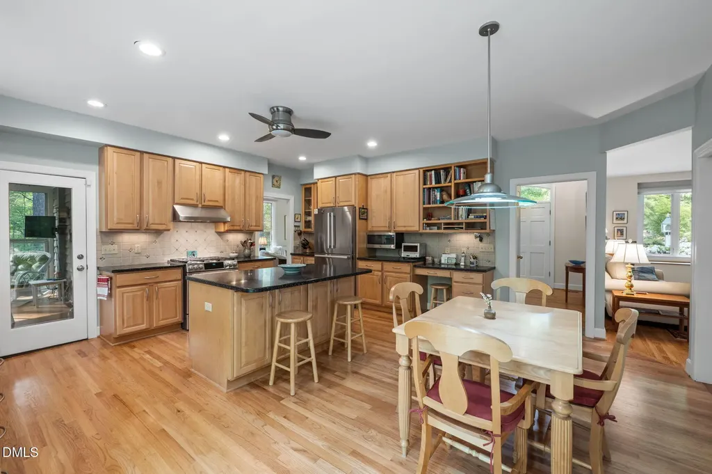 7019 Knotty Pine Drive Chapel Hill NC 27517