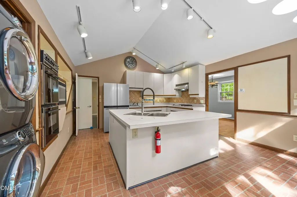 305 Plum Lane Chapel Hill NC 27517