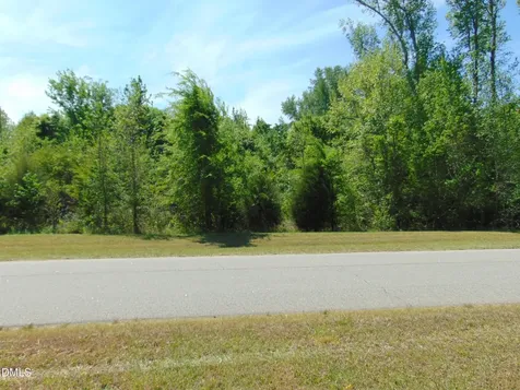 74 Waterstone Lane Henderson NC 27537