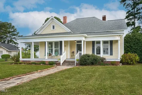 206 W Blalock Road Lucama NC 27851