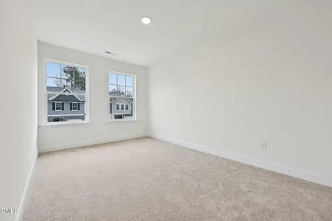657 Sefton Park Drive Zebulon NC 27597