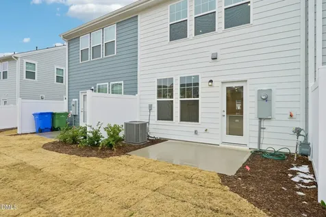 657 Sefton Park Drive Zebulon NC 27597