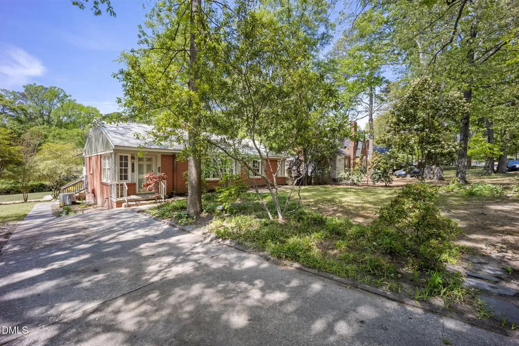 320 S Ennis Street Fuquay Varina NC 27526