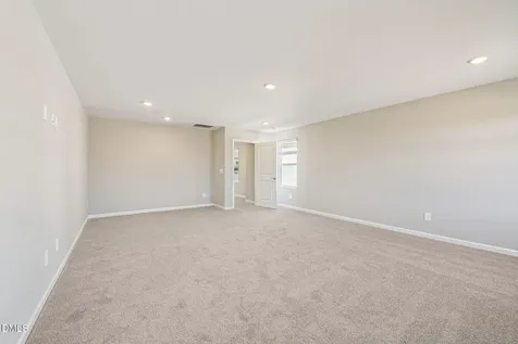 100 Stradshire Court Zebulon NC 27597