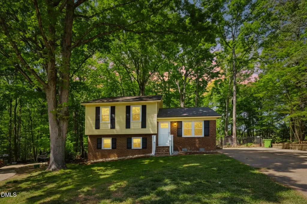 7921 Castlelake Court Raleigh NC 27615