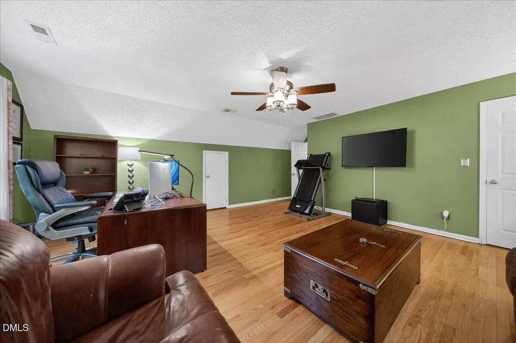 9536 Bells Valley Drive Raleigh NC 27617