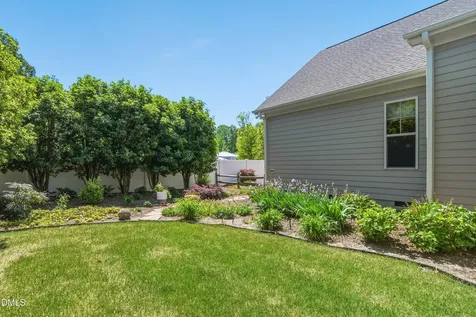 1304 Golden Bluff Lane Fuquay Varina NC 27526