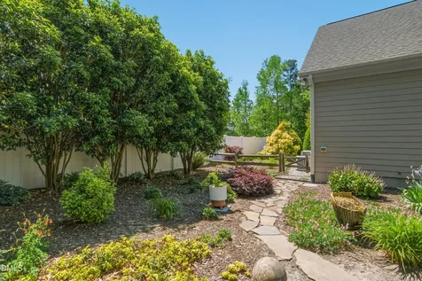 1304 Golden Bluff Lane Fuquay Varina NC 27526