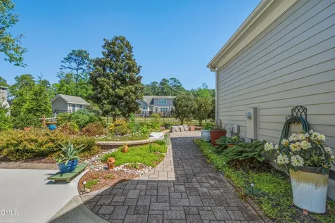 1304 Golden Bluff Lane Fuquay Varina NC 27526