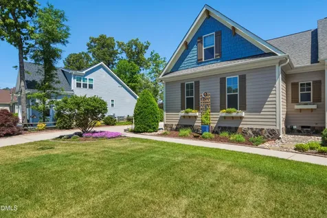 1304 Golden Bluff Lane Fuquay Varina NC 27526