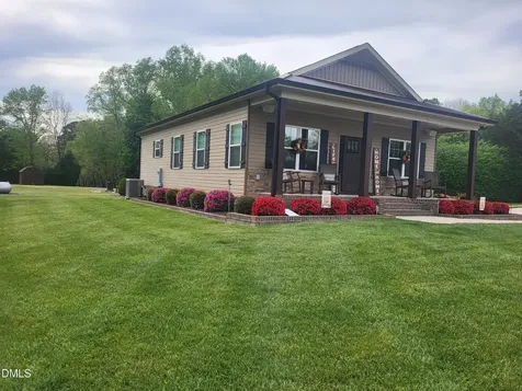 394 King Road Castalia NC 27816