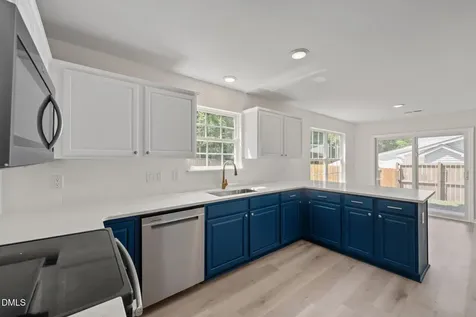 1119 Briarwood Drive Mebane NC 27302
